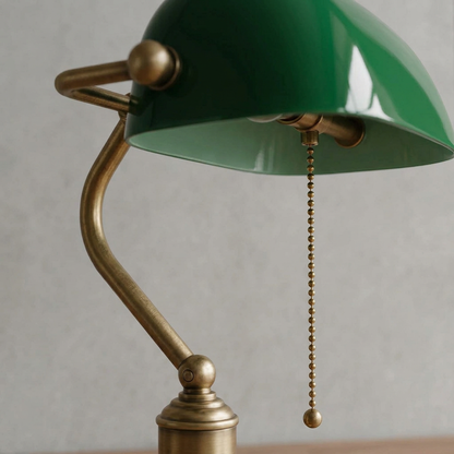 Banker's Style Desk Lamp with Pull Chain