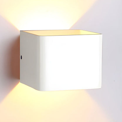 Cubbon Wall Lamp 2