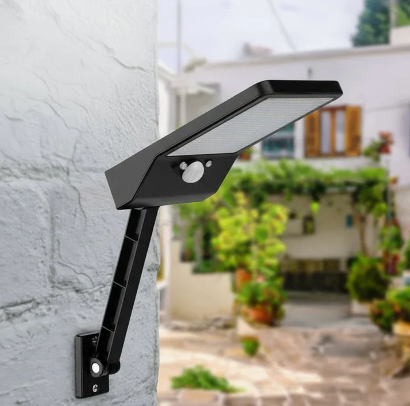 Solar LED Wall Lamp with Motion Sensor – Adjustable Outdoor Lighting 6500K 2