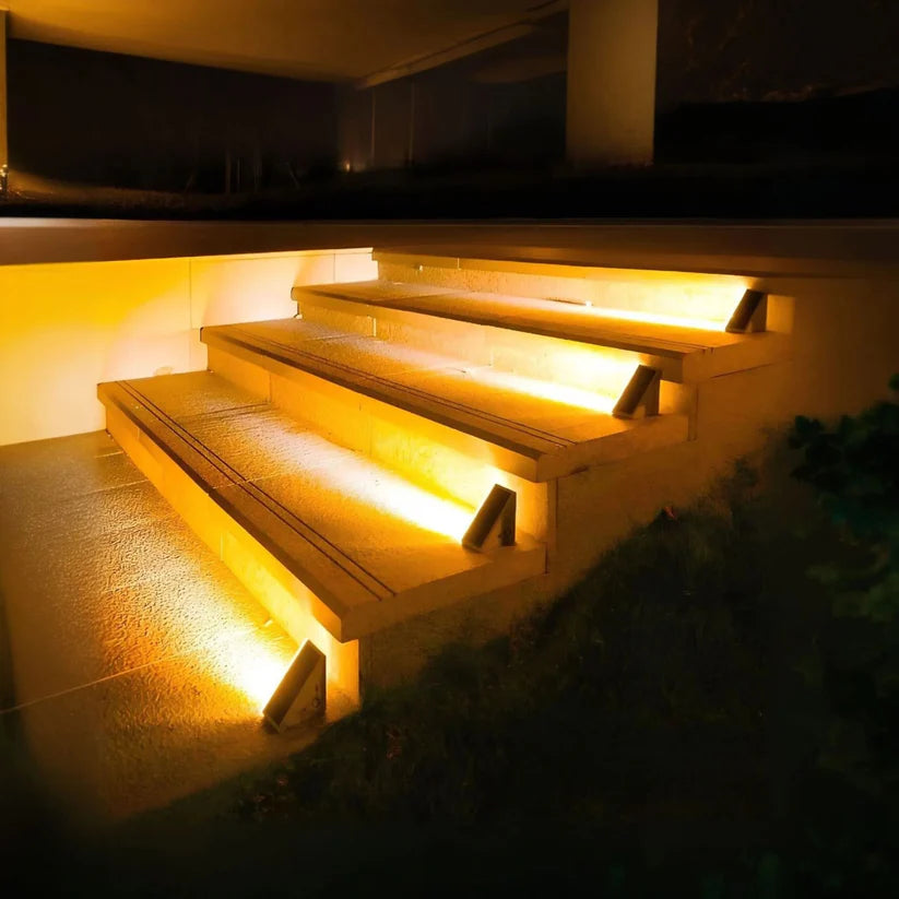 Solar LED lamp set for lighting stairs and garden 3