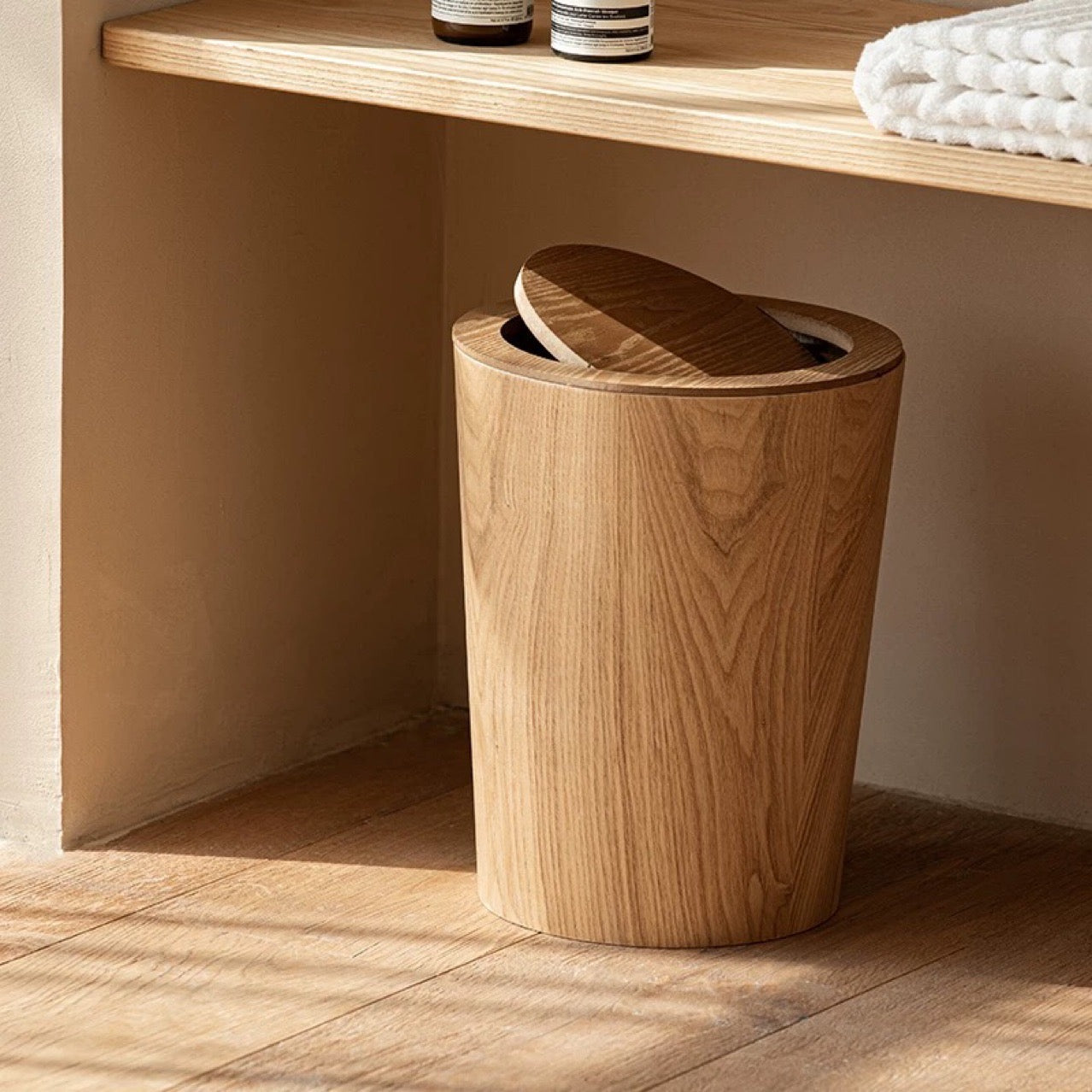 Wooden-Style Trash Bin with Optional Rotating Lid – Modern & Functional Design 2