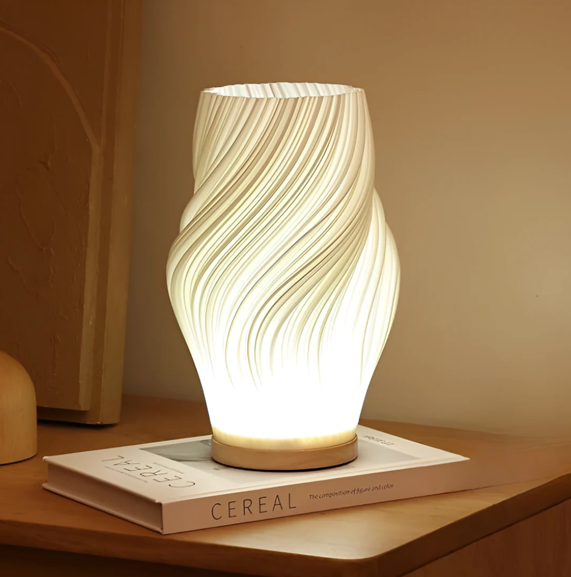 Elara Haus Artistic Curve Table Lamp