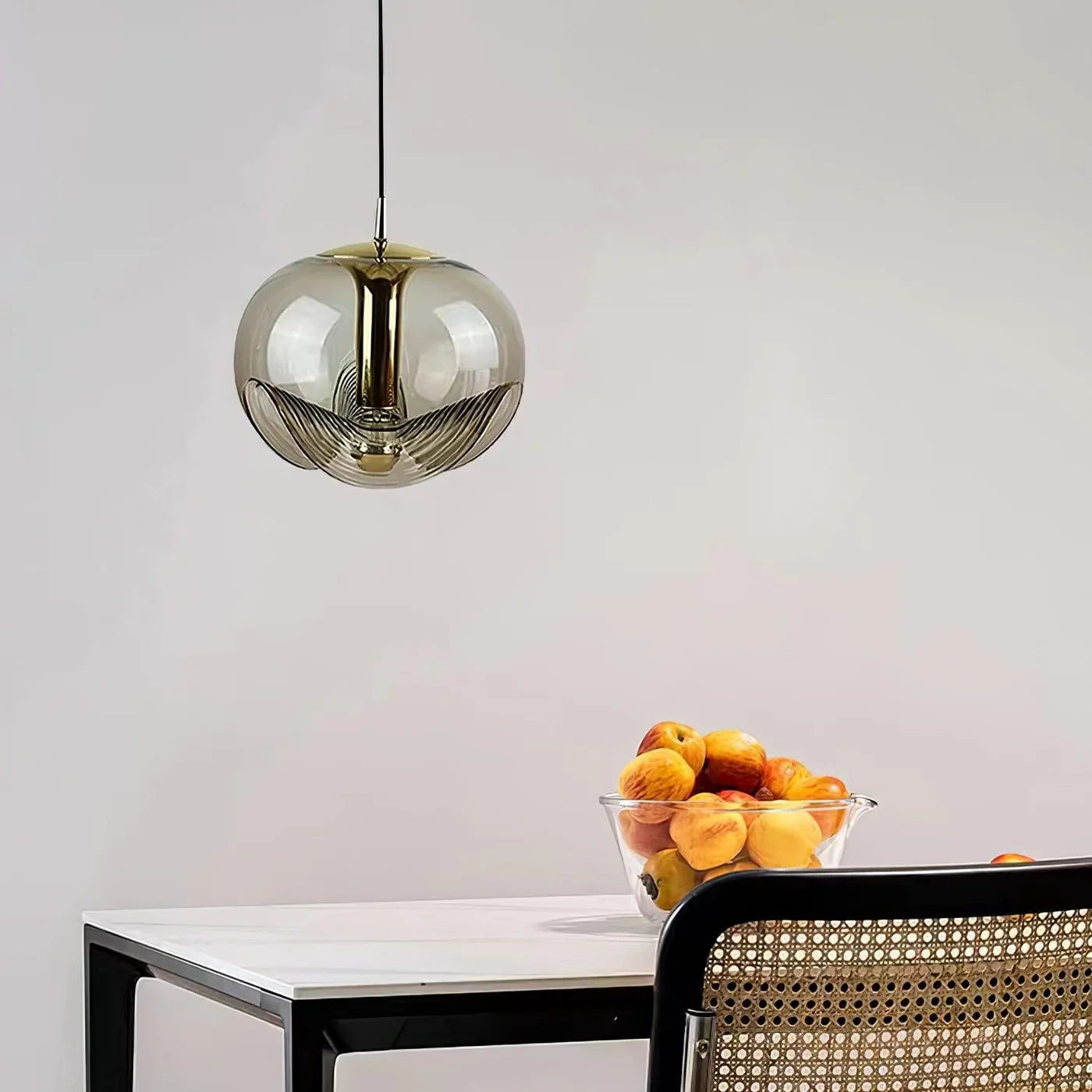 Glass Pendant Lamp – Elegance in an Artistic Form 1