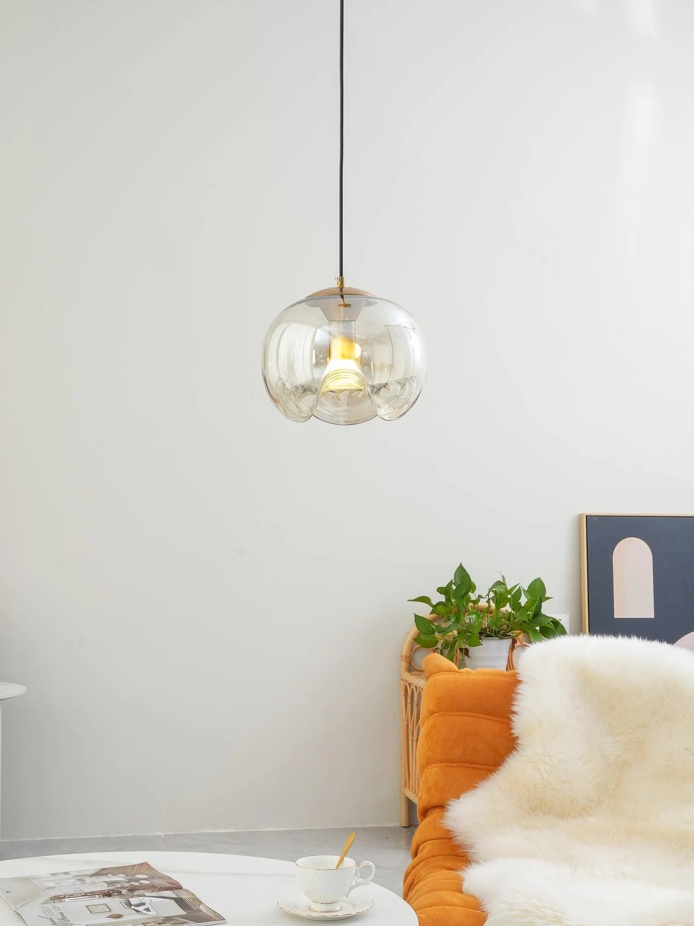 Glass Pendant Lamp – Elegance in an Artistic Form 7