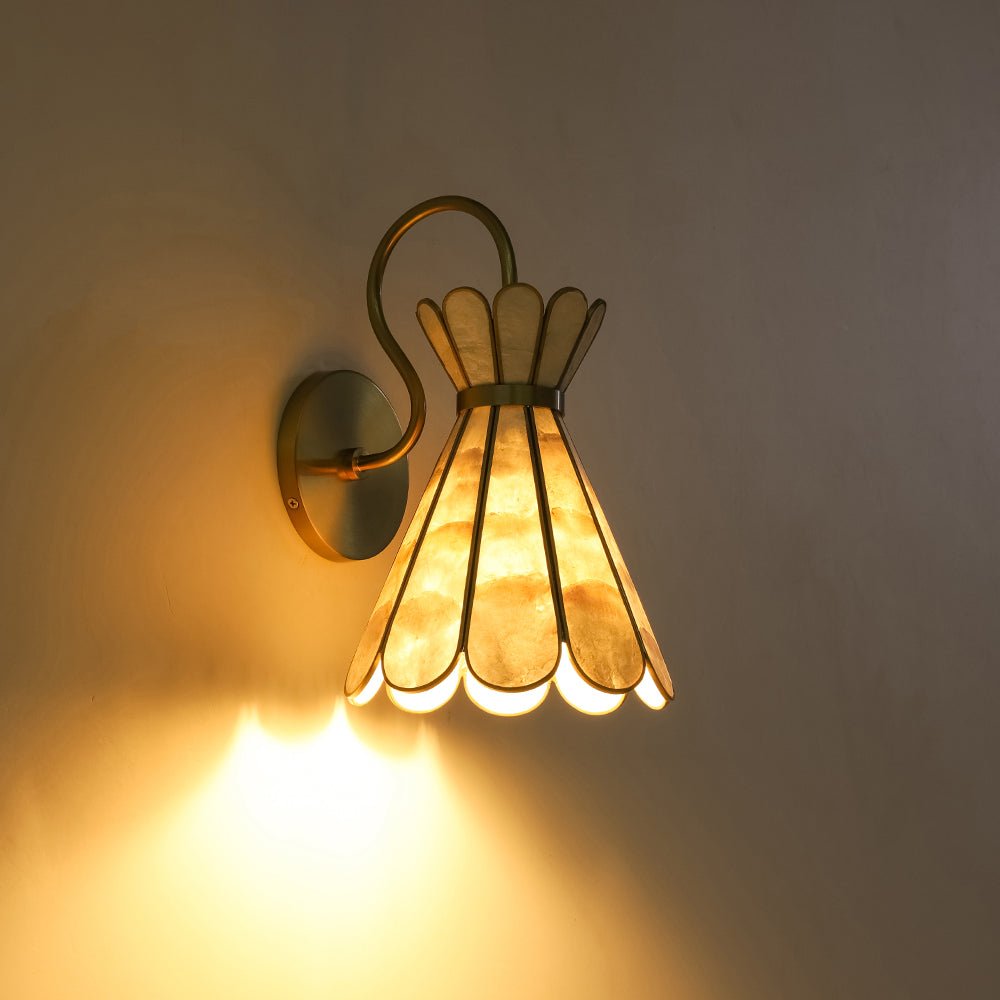 Decorative Tiffany 1-Light Hourglass Capiz Shell Shade Armed Sconce 6