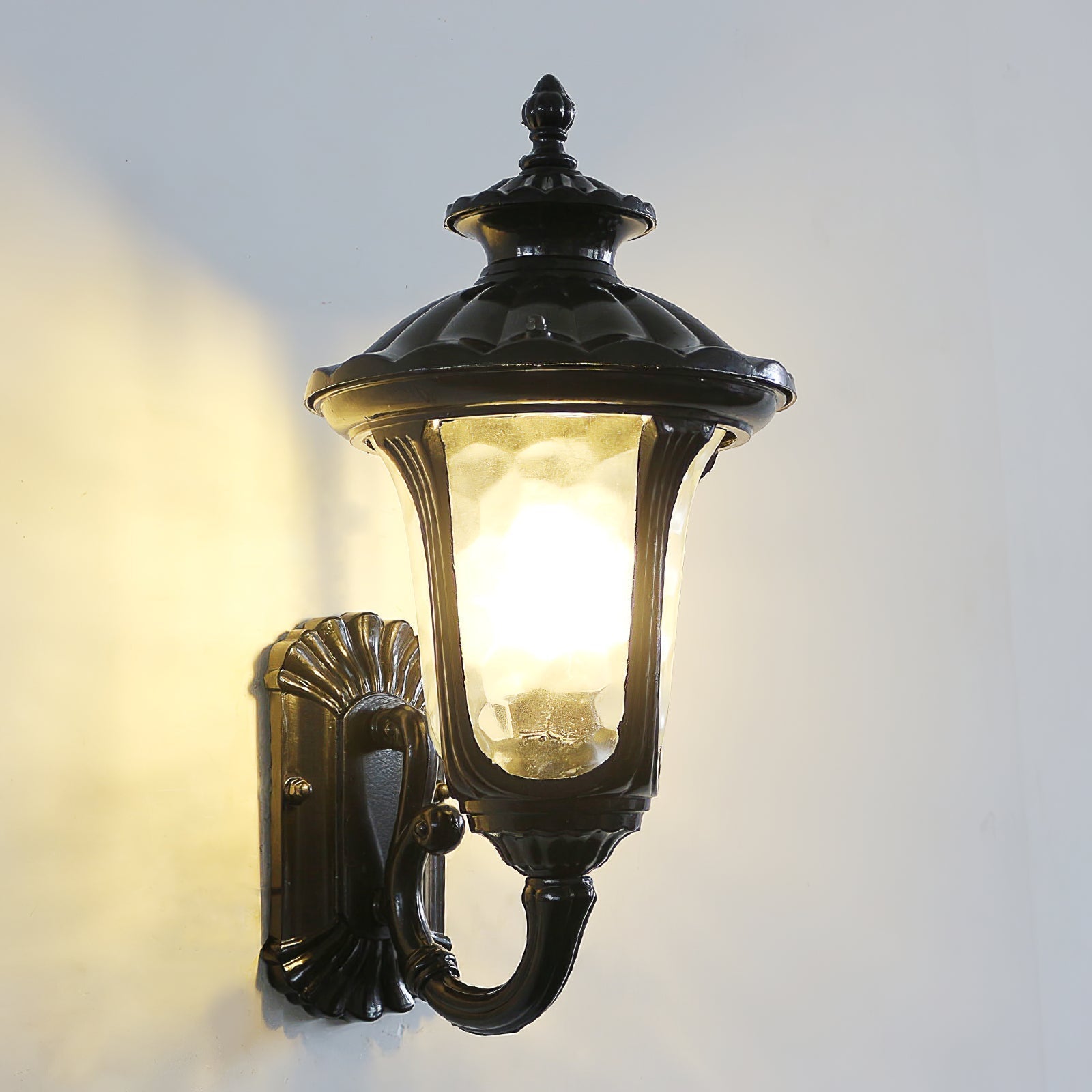 Verenia - Waterproof Retro Outdoor Wall Lamp Frosted Glass 0