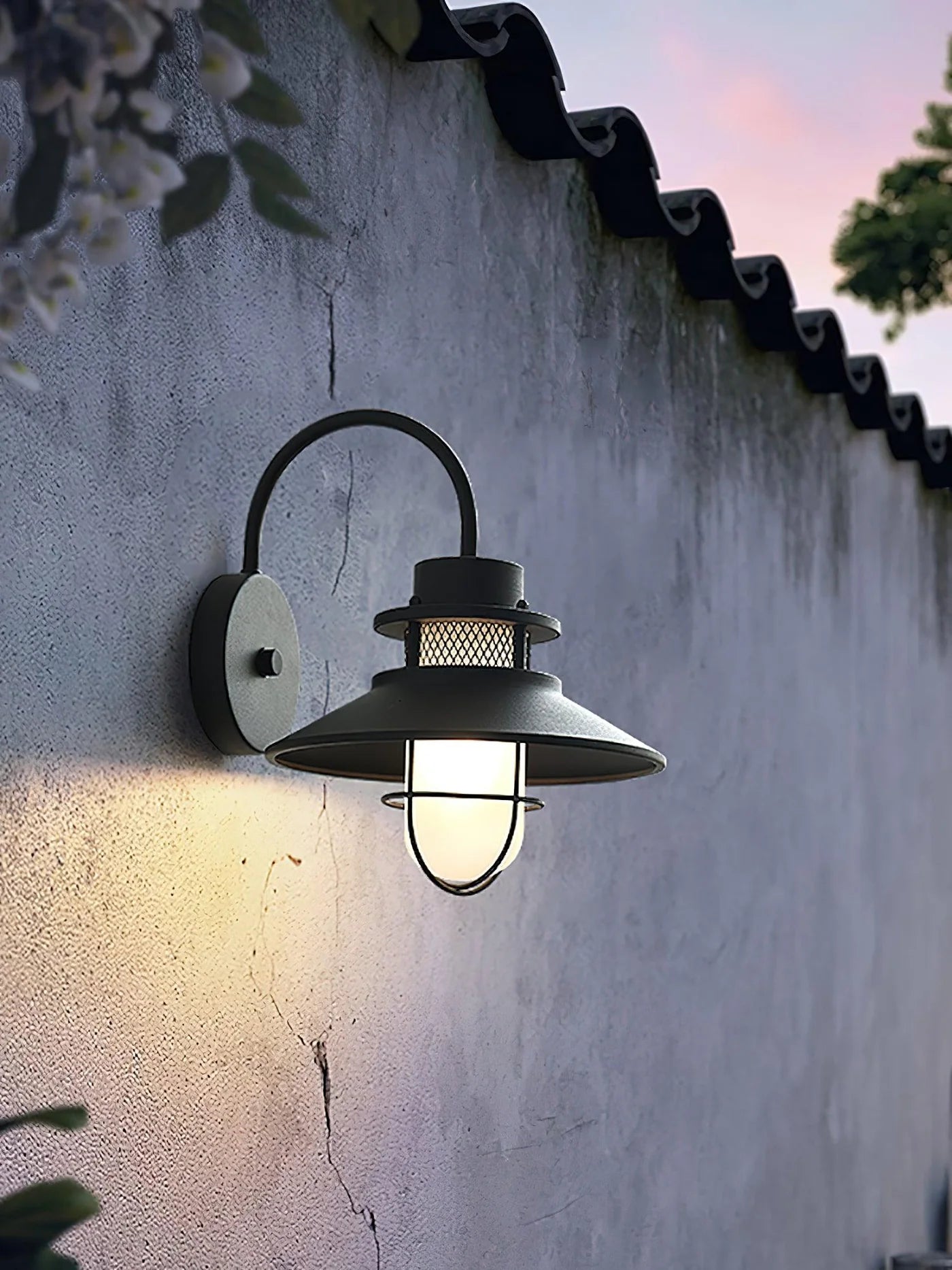 Industrial Outdoor Wall Lamp – Loft Style with a Protective Shade 4