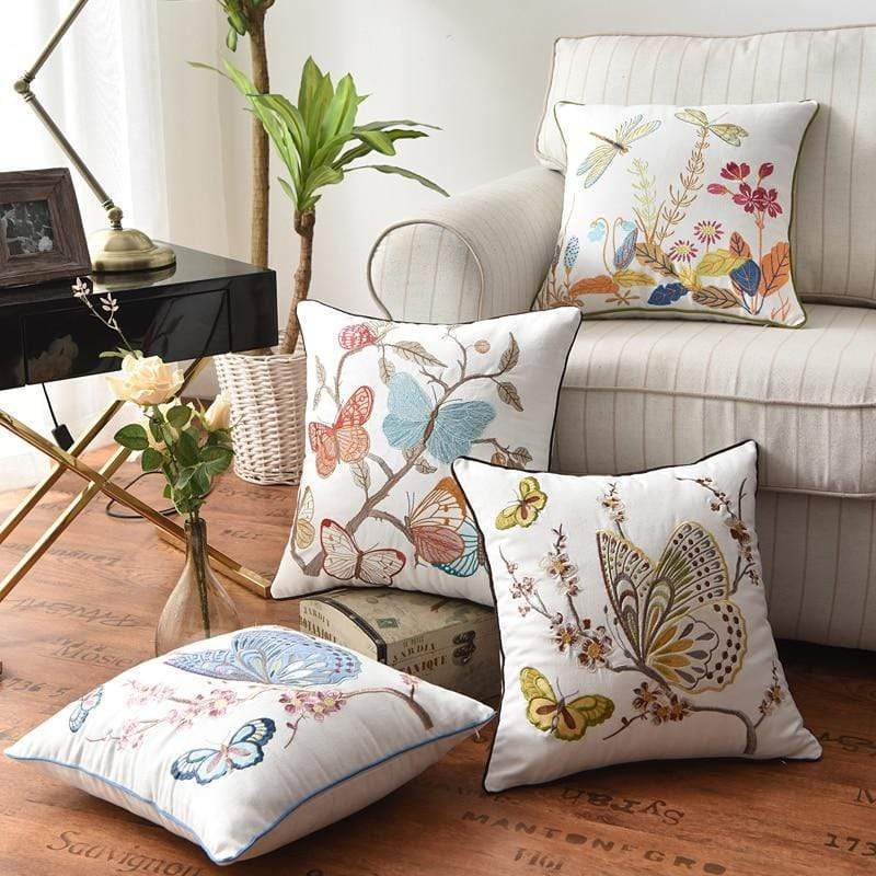 Lunira - Decorative Cushion with Embroidery in Country Style 1