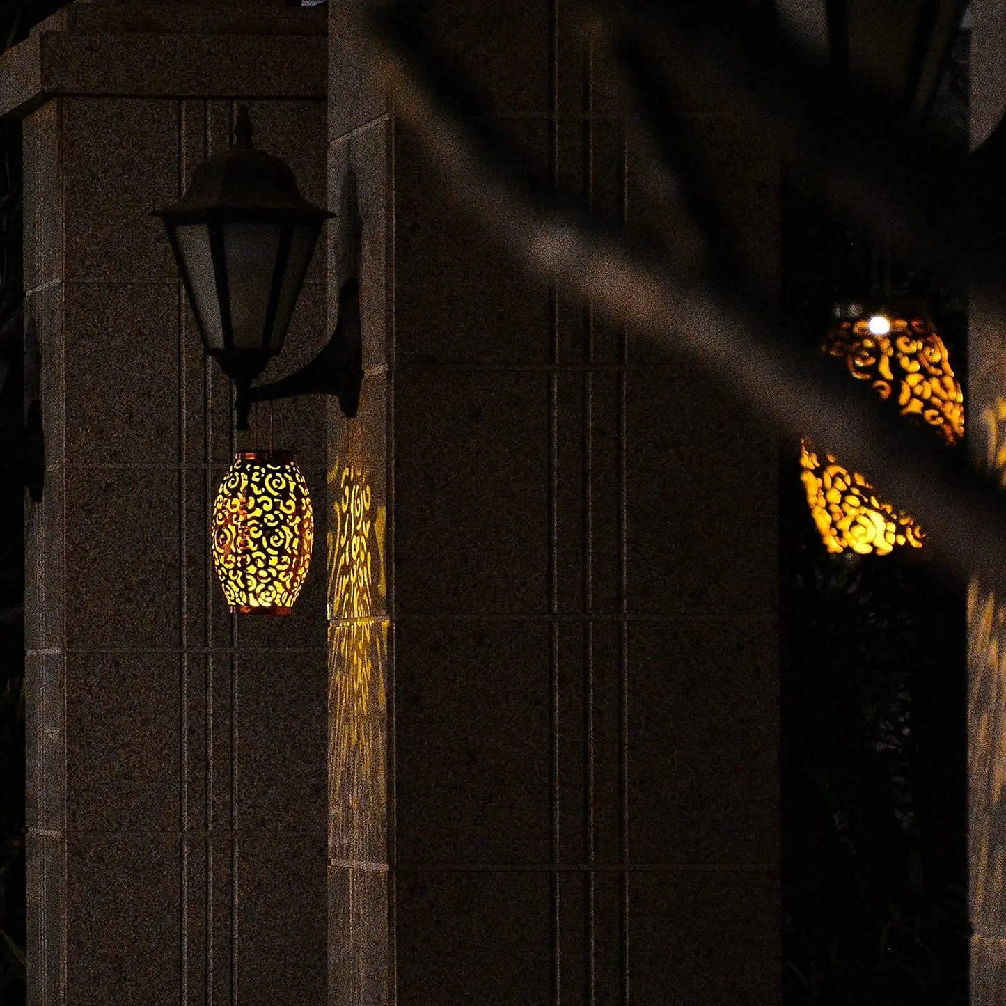 Solar LED garden lantern – a decorative lantern with a shadow pattern effect, for outdoor use 1