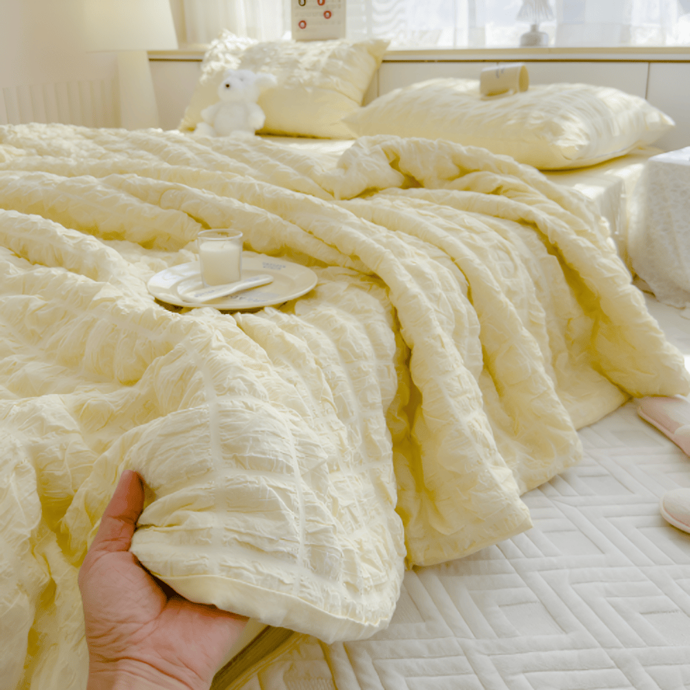 Amphora - Lightweight Breathable Summer Duvet 4