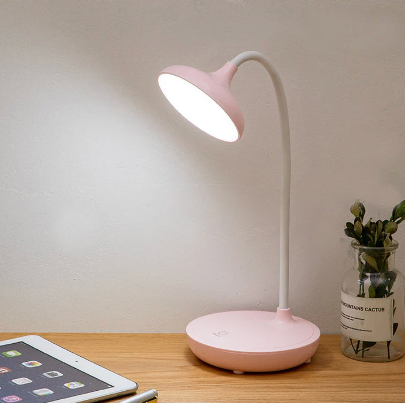LED desk lamp – a modern table lamp with a touch switch 1