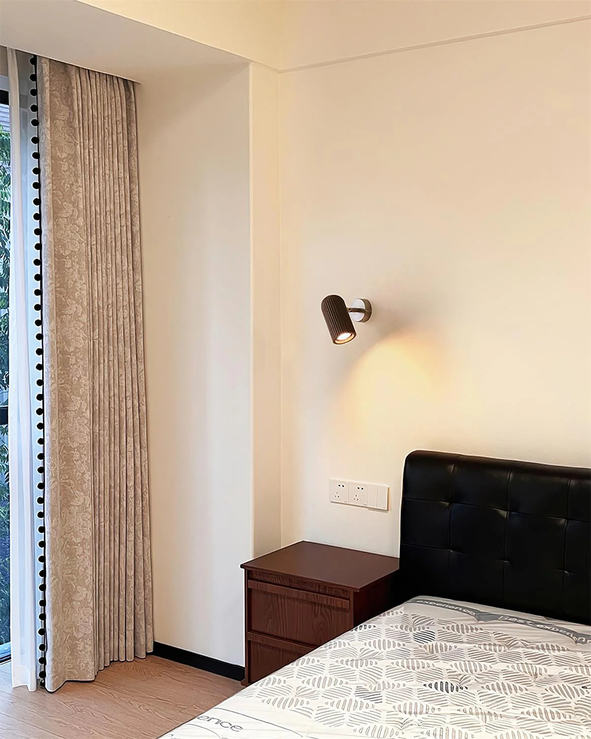Donovan Wall Lamp 4