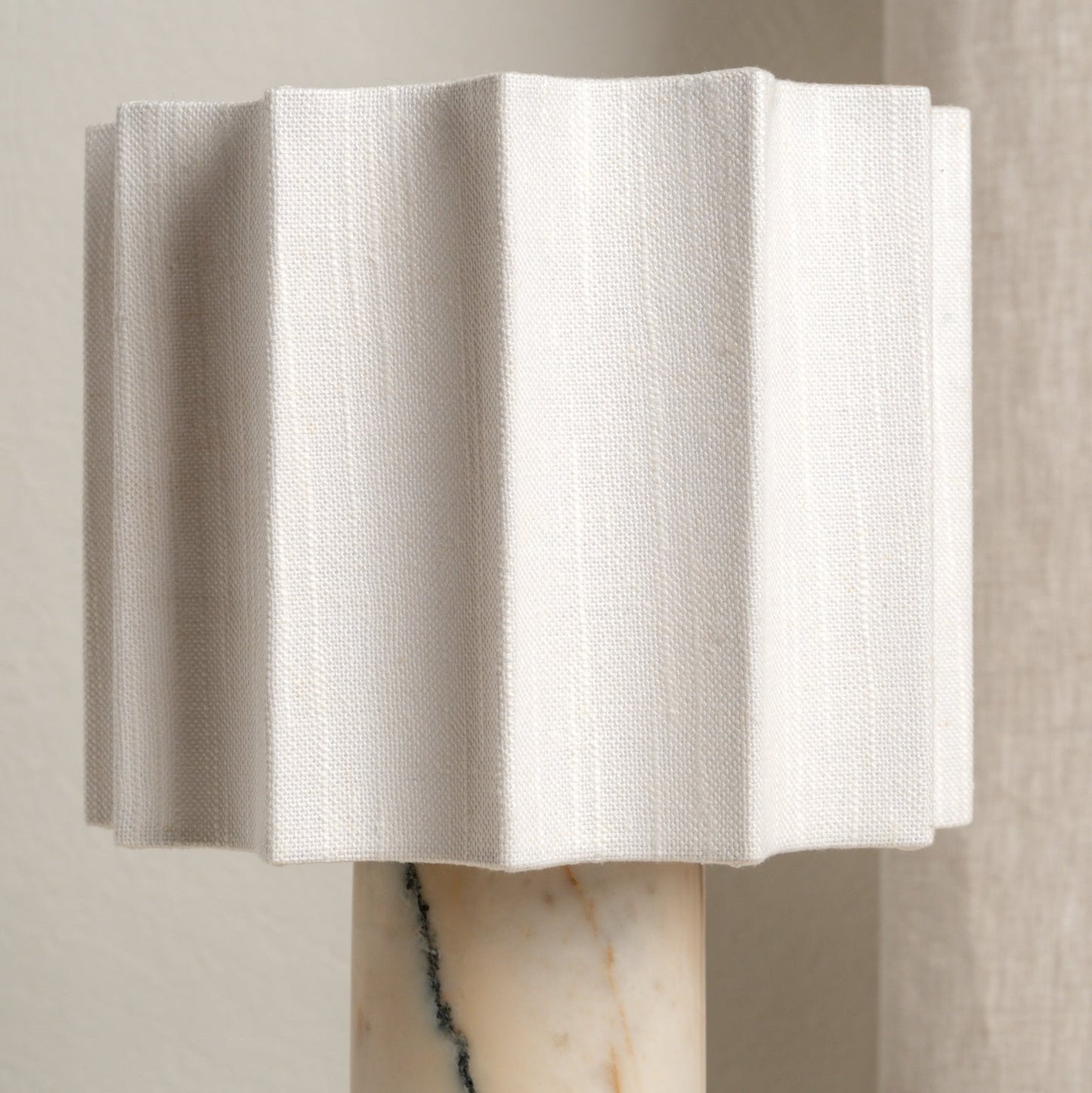 Calacatta Marble Rechargeable Table Lamp 4
