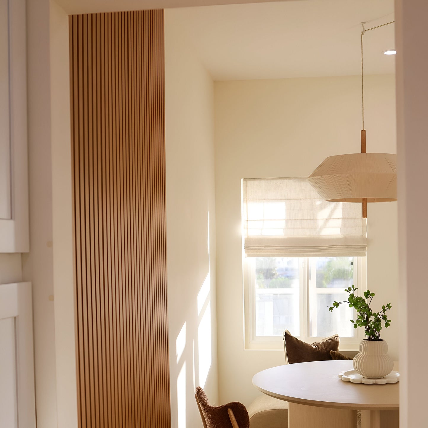 Japandi Totora Rope Wrapped Oak Pendant Light 7