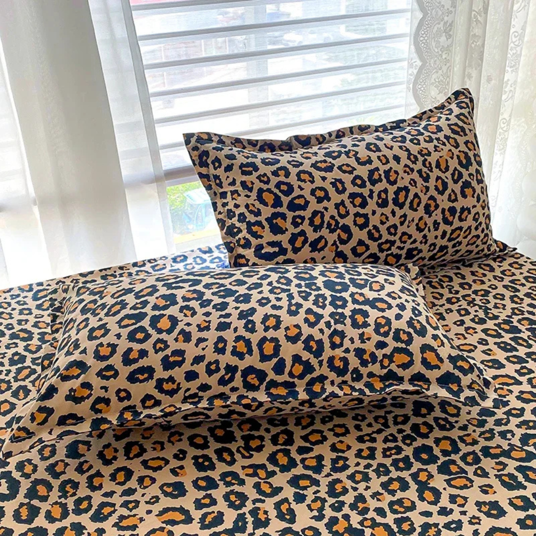 Savannah - Luxury Duvet Cover with Leopard Print 1