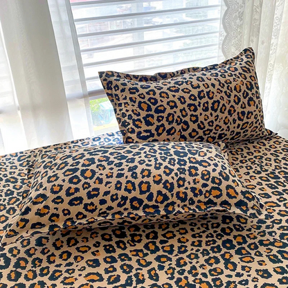 Savannah - Luxury Duvet Cover with Leopard Print 1