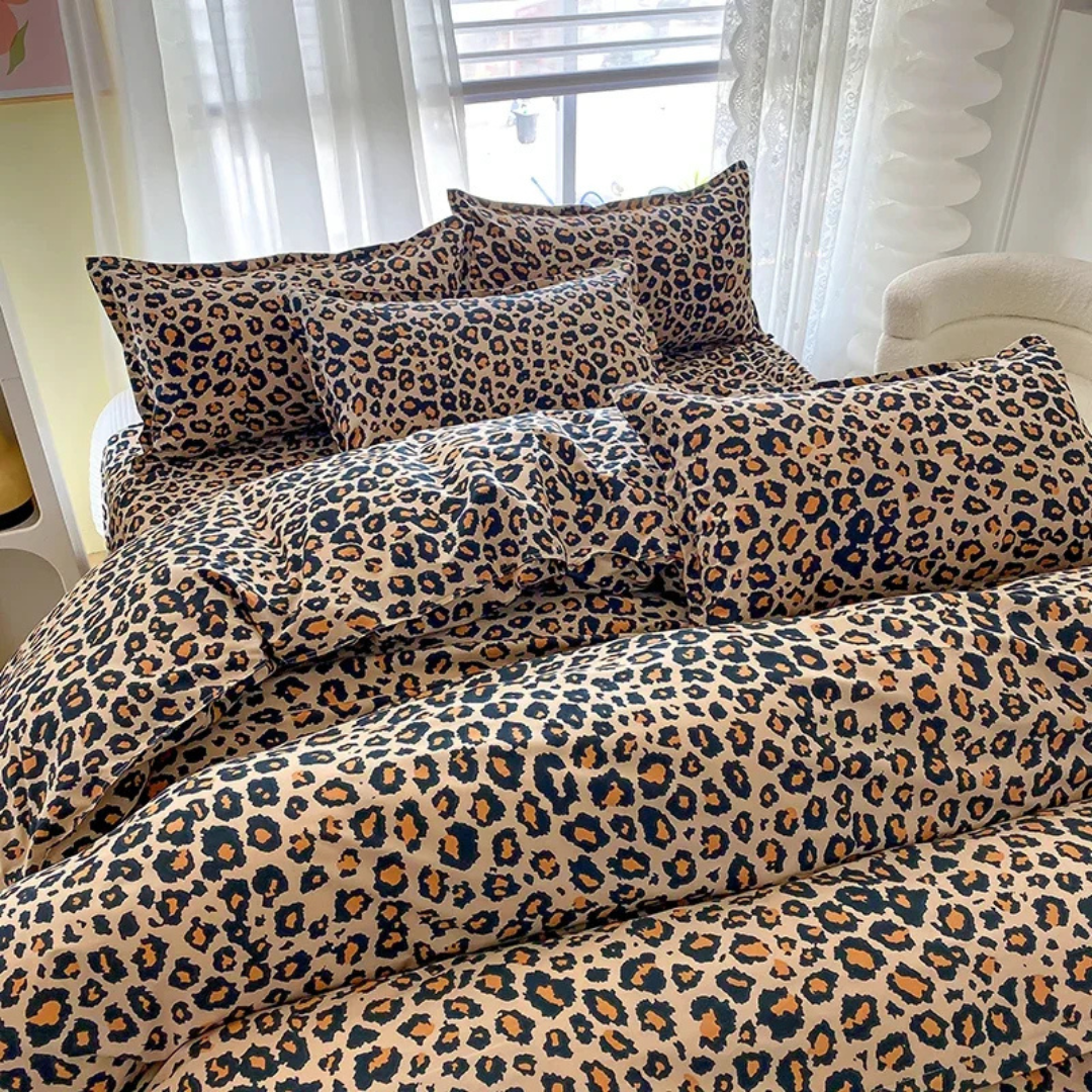 Savannah - Luxury Duvet Cover with Leopard Print 2