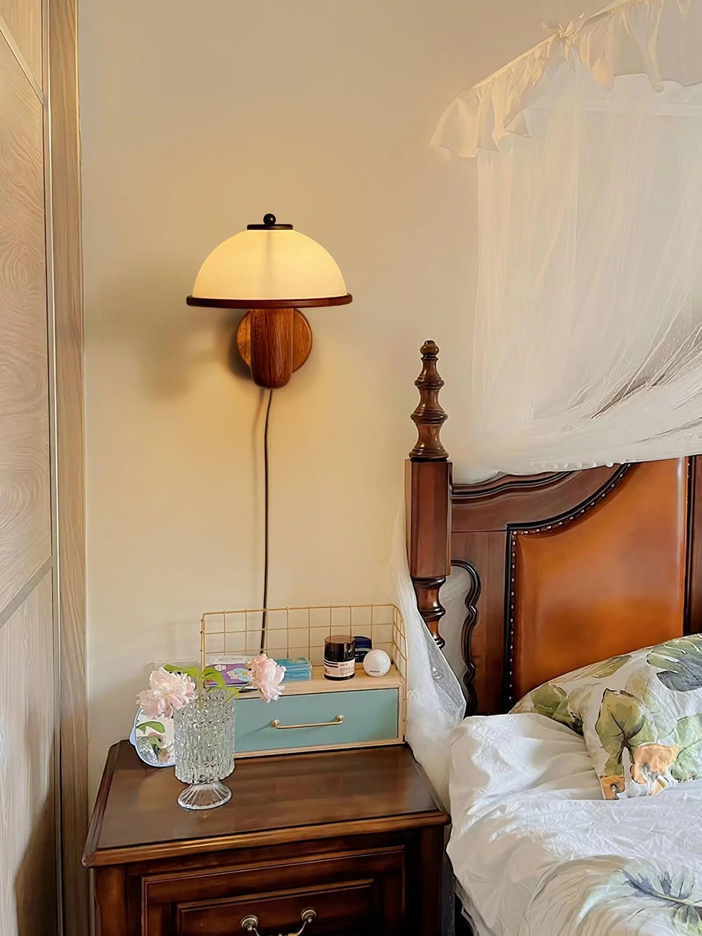 Wall Sconce with Wooden Accents – Bedroom Lamp 3