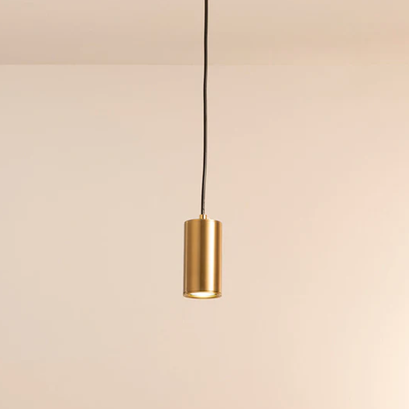 A modern spot pendant lamp – elegance in a minimalist version 0