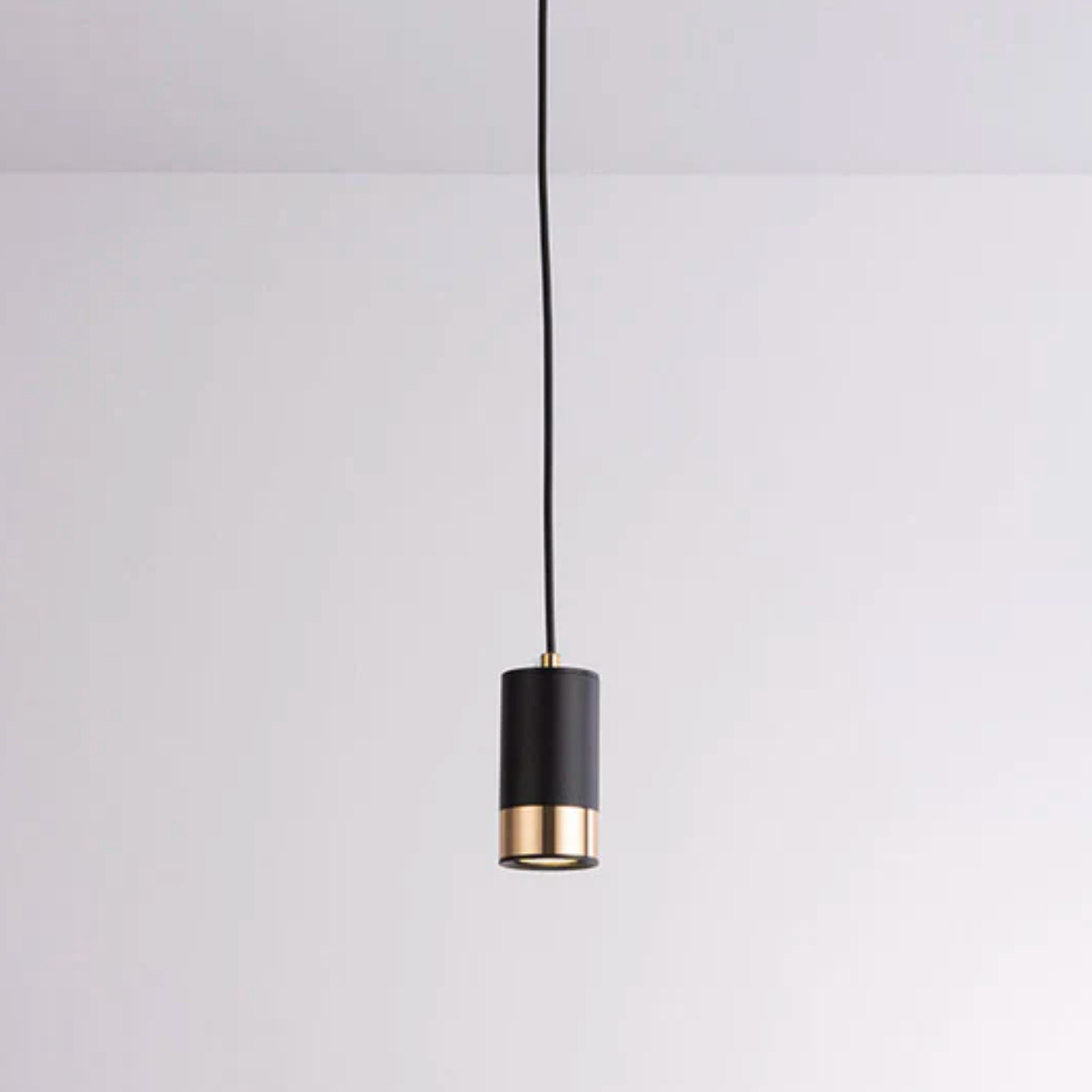 A modern spot pendant lamp – elegance in a minimalist version 1