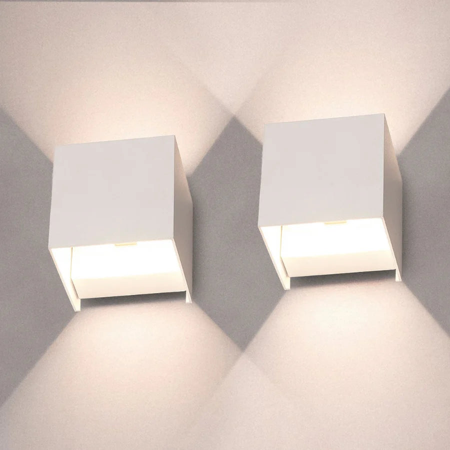 Modern LED cube-shaped wall lamp – two-way wall lighting 1