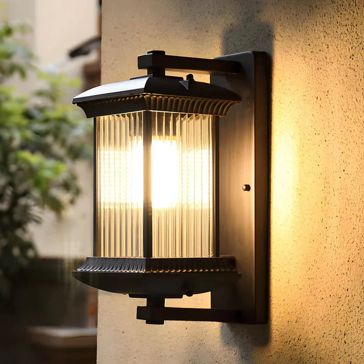Pavo's Outdoor Wall Light 3