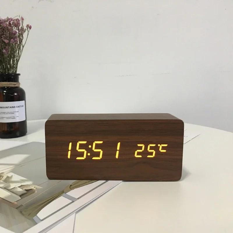 Minimalistic LED Clock | Wood 0