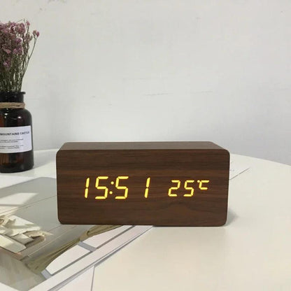 Minimalistic LED Clock | Wood 0