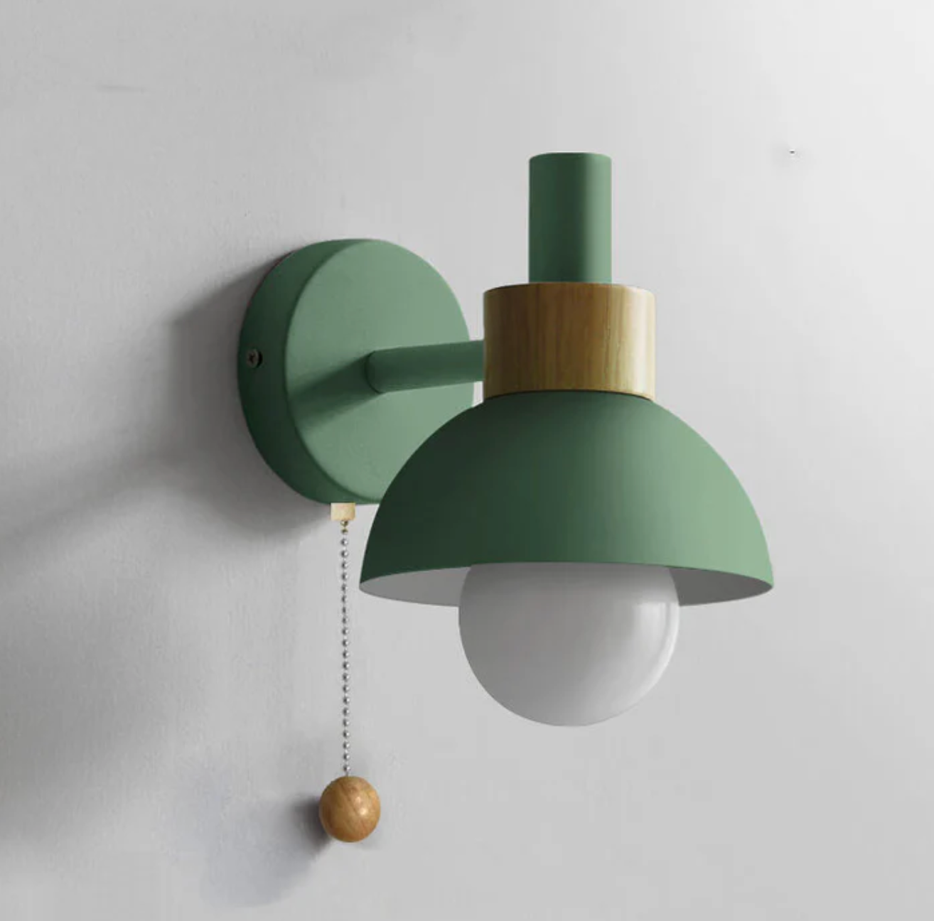 Chain Wall Sconce – A Modern Wall Lamp with a Wooden Accent 4