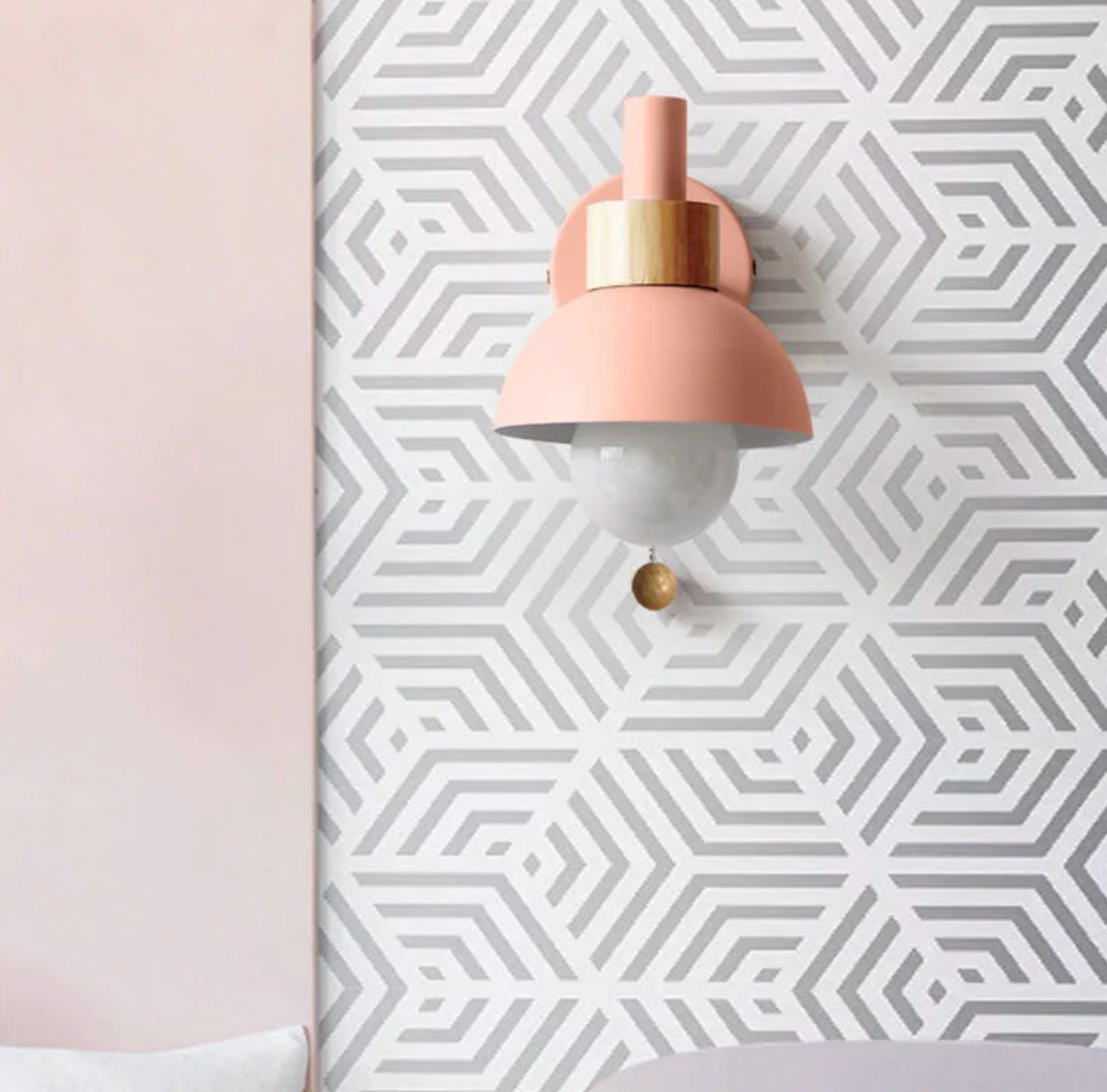 Chain Wall Sconce – A Modern Wall Lamp with a Wooden Accent 6
