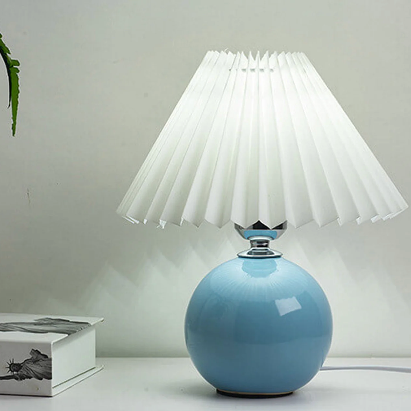 Table lamp with a pleated shade – a designer ball with a ceramic base 3