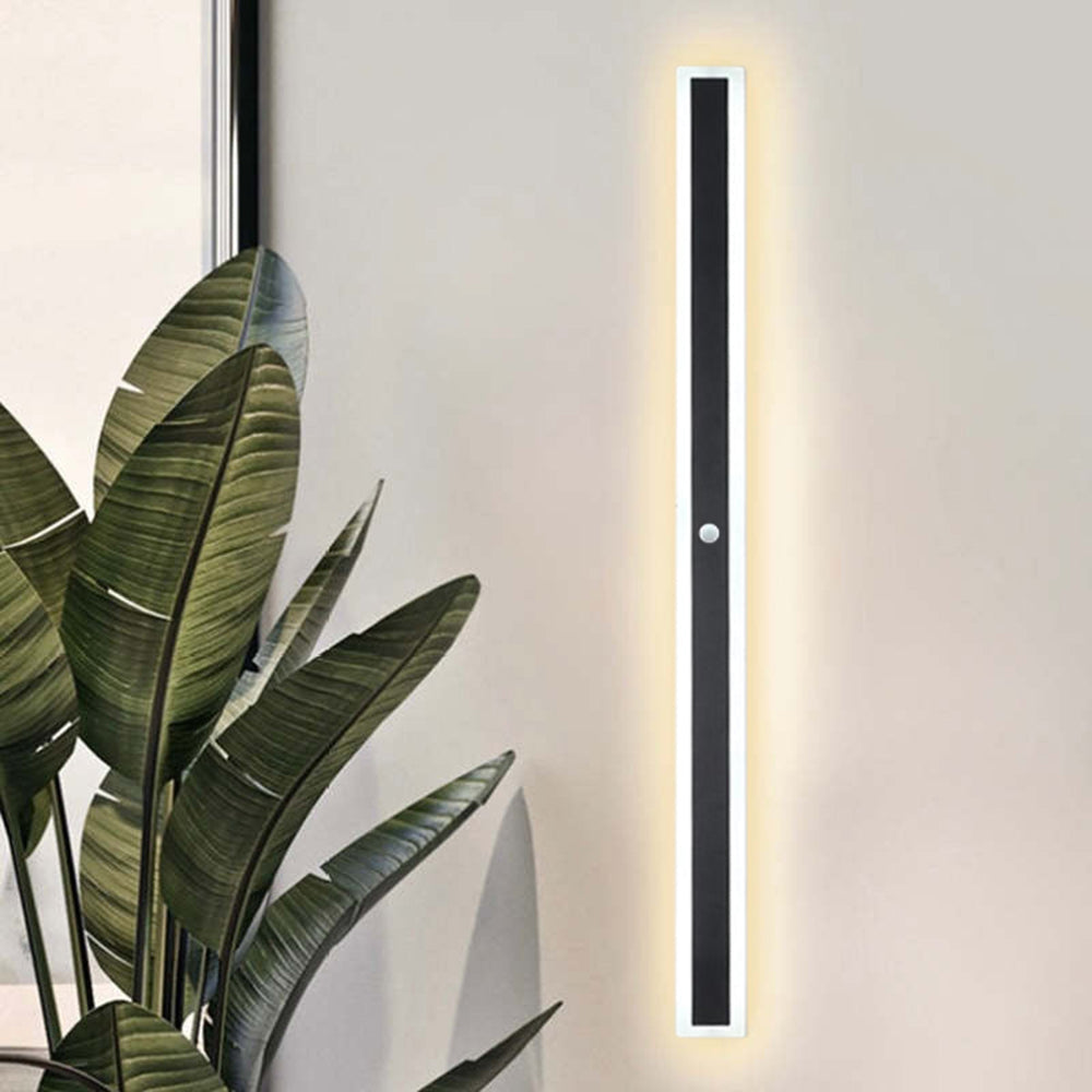 Elara Haus Outdoor Wall Lamp - Metal and Acrylic Black Outdoor Wall Lights 12