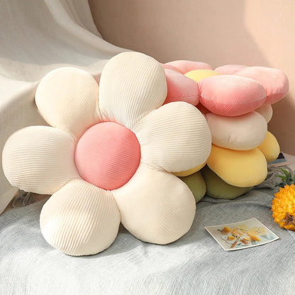 Aureara - Flower-shaped decorative cushion as a decorative accent 0