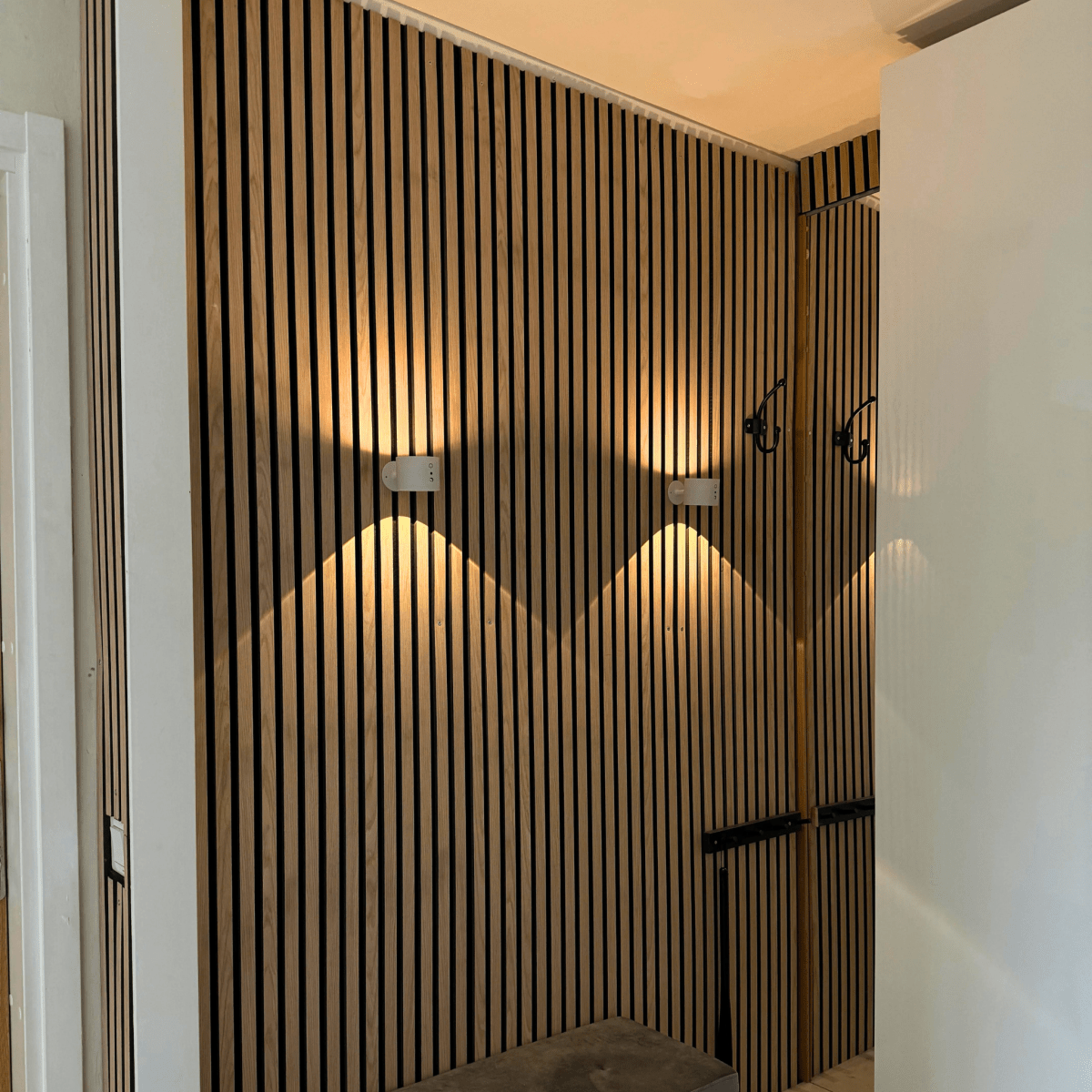 Rechargeable Wireless LED Wall Light – Ambient Lighting with Remote Control 3