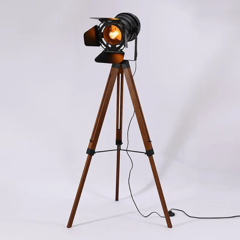 Aventis – Vintage Tripod Floor Lamp 0