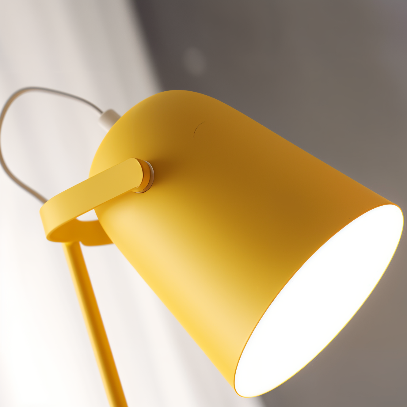 Elara Haus Retro Macaron Table Light - Matte Metal Reading Lamp
