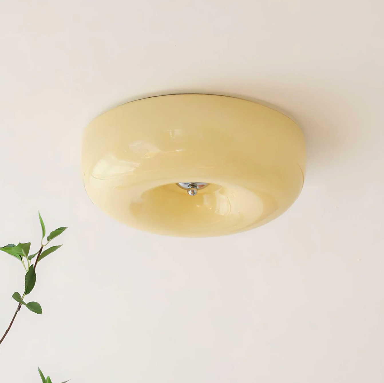 Modern ceiling lamp – a minimalist lamp with a glossy finish 1