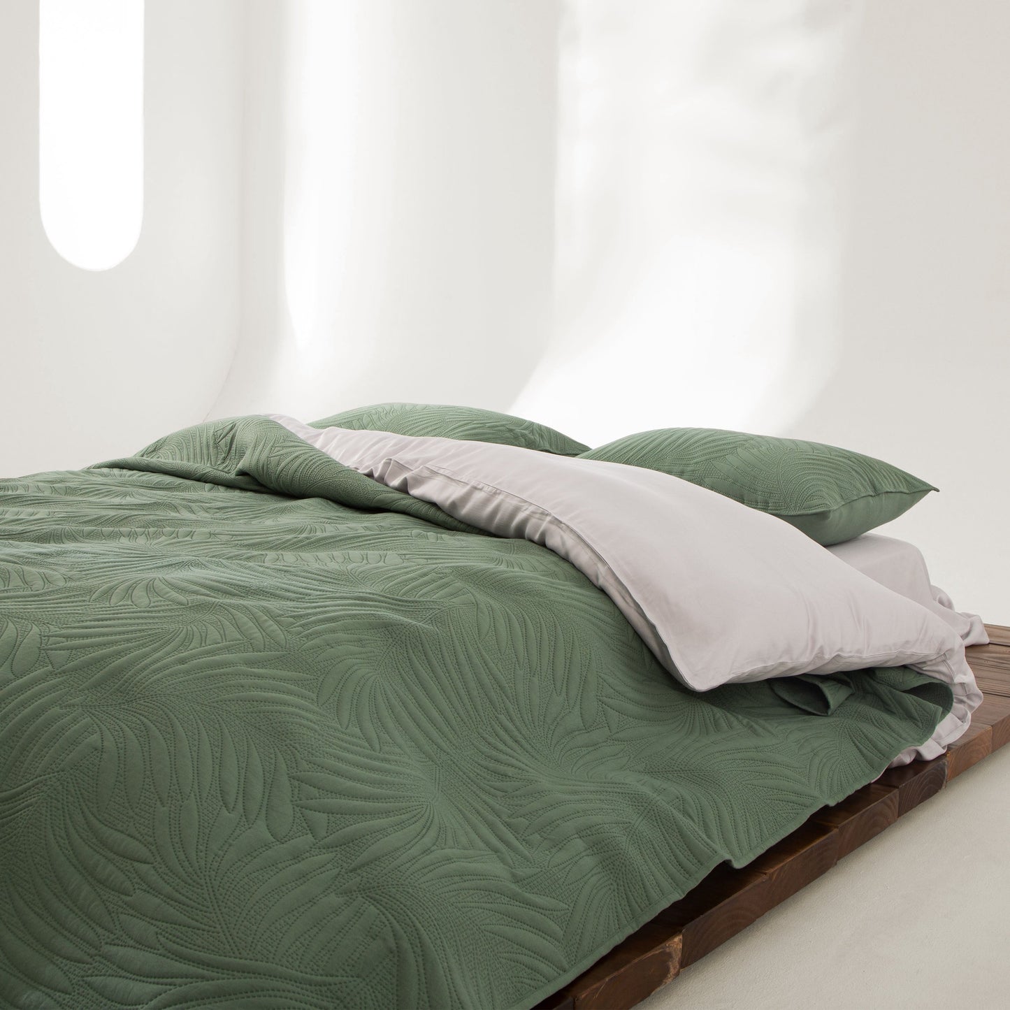 Elara Haus Snag Free Quilt - Pet Friendly