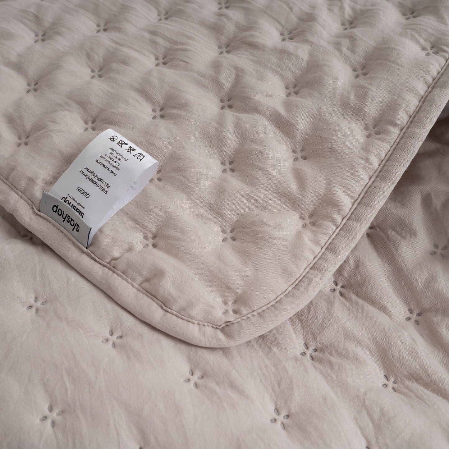 Elara Haus Snag Free Quilt - Pet Friendly