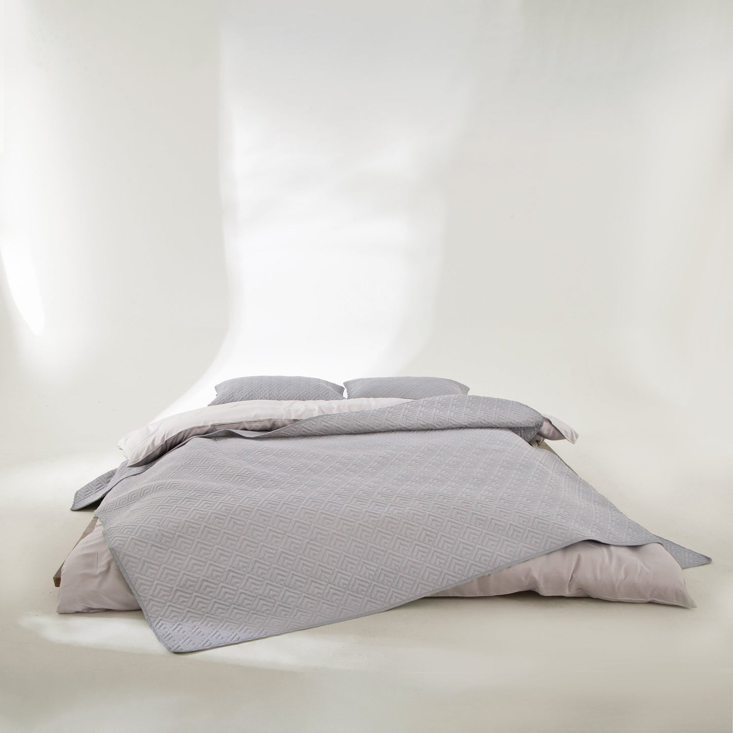 Elara Haus Snag Free Quilt - Pet Friendly