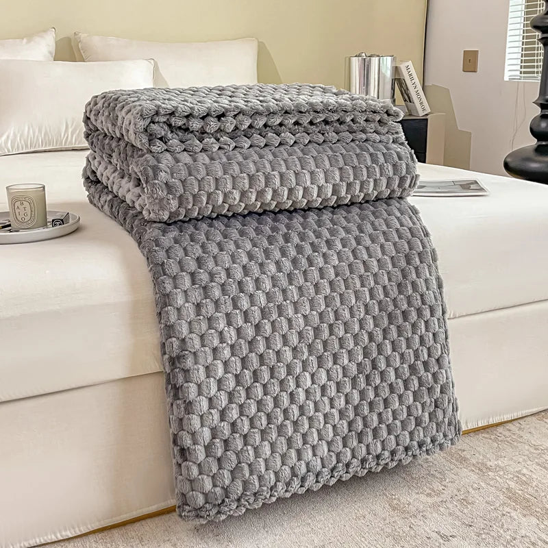 Caelidra - Checked Soft Velvet Blanket Warm Cozy Throw for Sofa and Bed 7