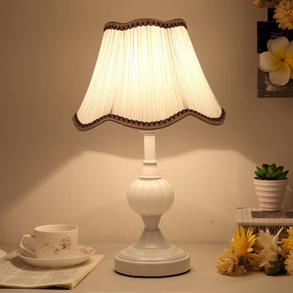 Nordic Vintage Floral Glass Fabric 1-Light Table Lamp 1