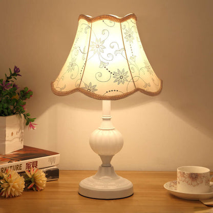 Nordic Vintage Floral Glass Fabric 1-Light Table Lamp 2