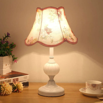 Nordic Vintage Floral Glass Fabric 1-Light Table Lamp 3