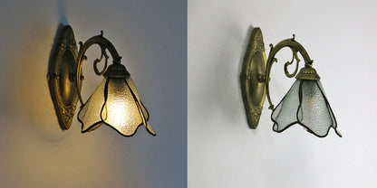 Vintage Tiffany Petals Stained Glass 1-Light Wall Sconce Lamp 8