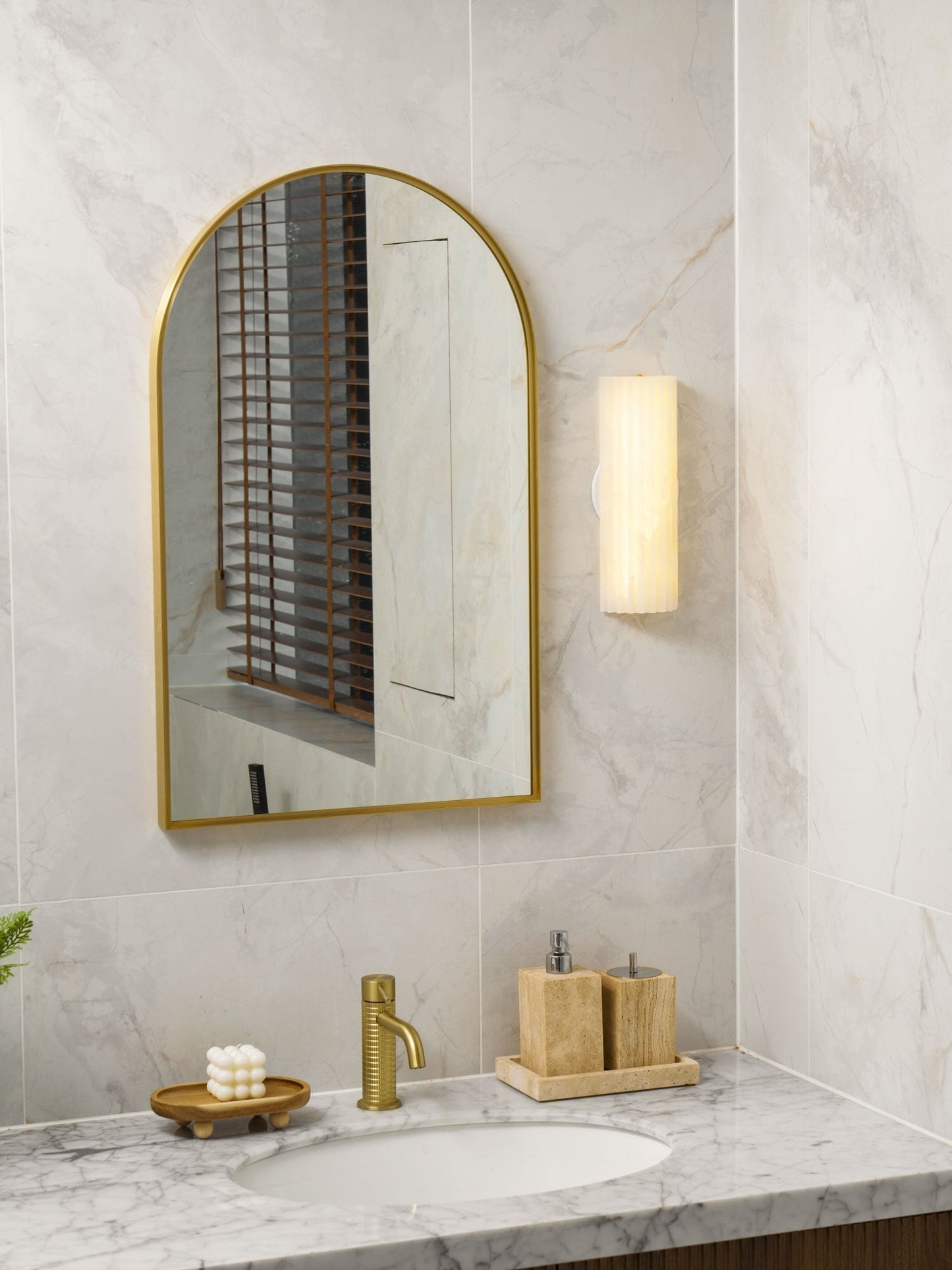 Elara Haus Wall Lamp - Alabaster Integrated LED Wall Sconce Lighting 3