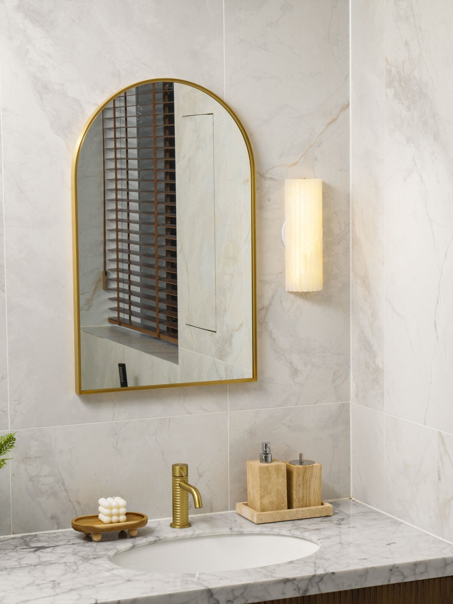 Elara Haus Wall Lamp - Alabaster Integrated LED Wall Sconce Lighting 3