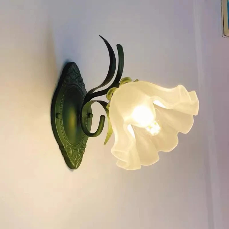 Flower-Shaped Wall Sconce – Elegance and Style 1