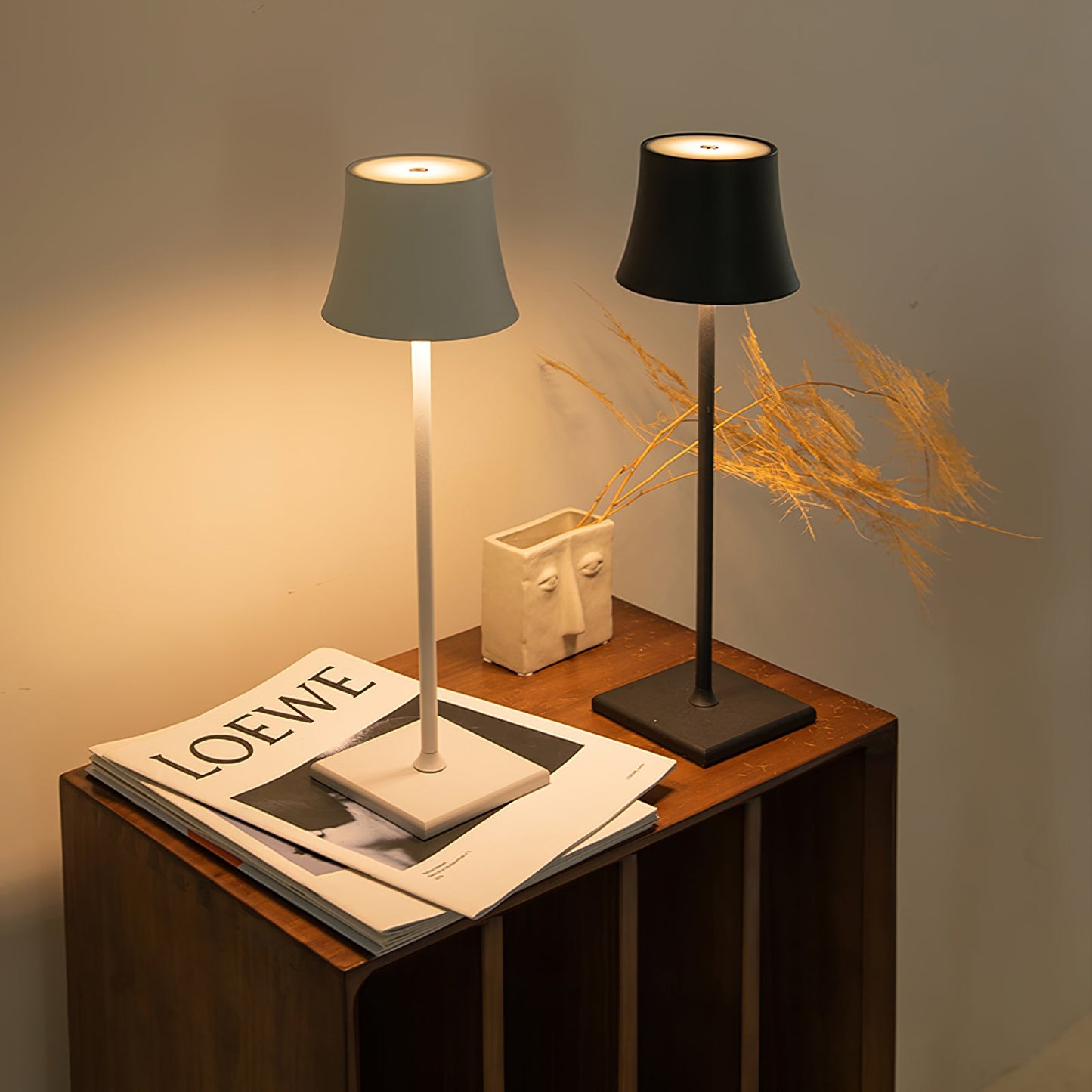 Doku Built-in Battery Table Lamp 4