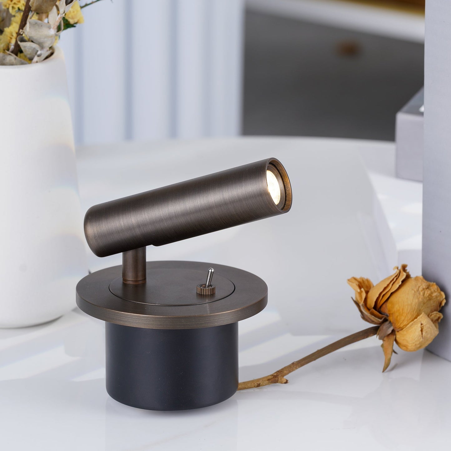 Lune Reading Lamp 2